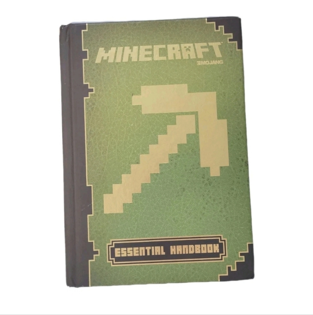 Minecraft Essential Handbook Hardcover
